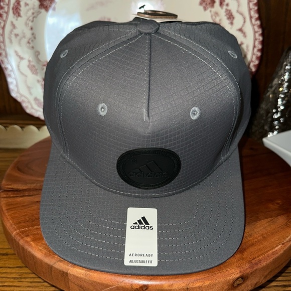Adidas SnapBack Hat - Picture 1 of 6